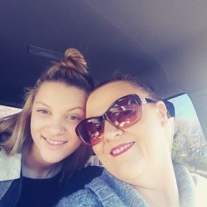 Meet your Posher, Sharon